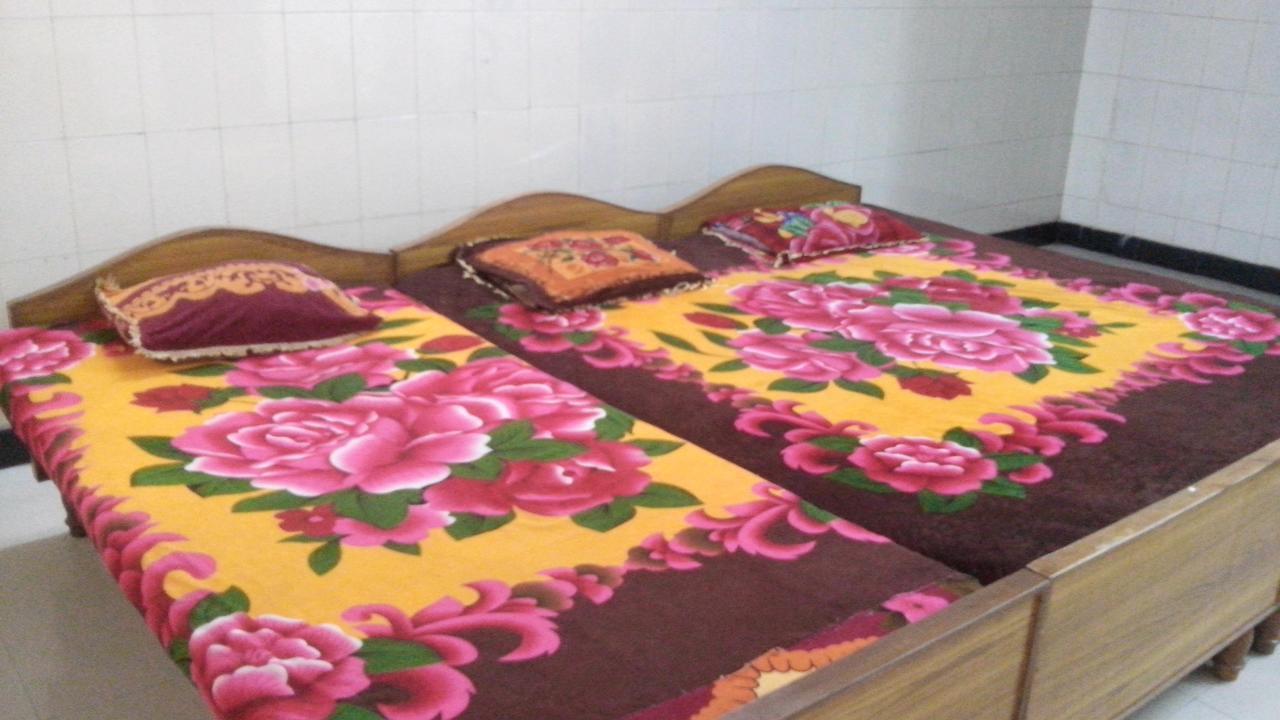 Rising Sun Hotel Madras Buitenkant foto