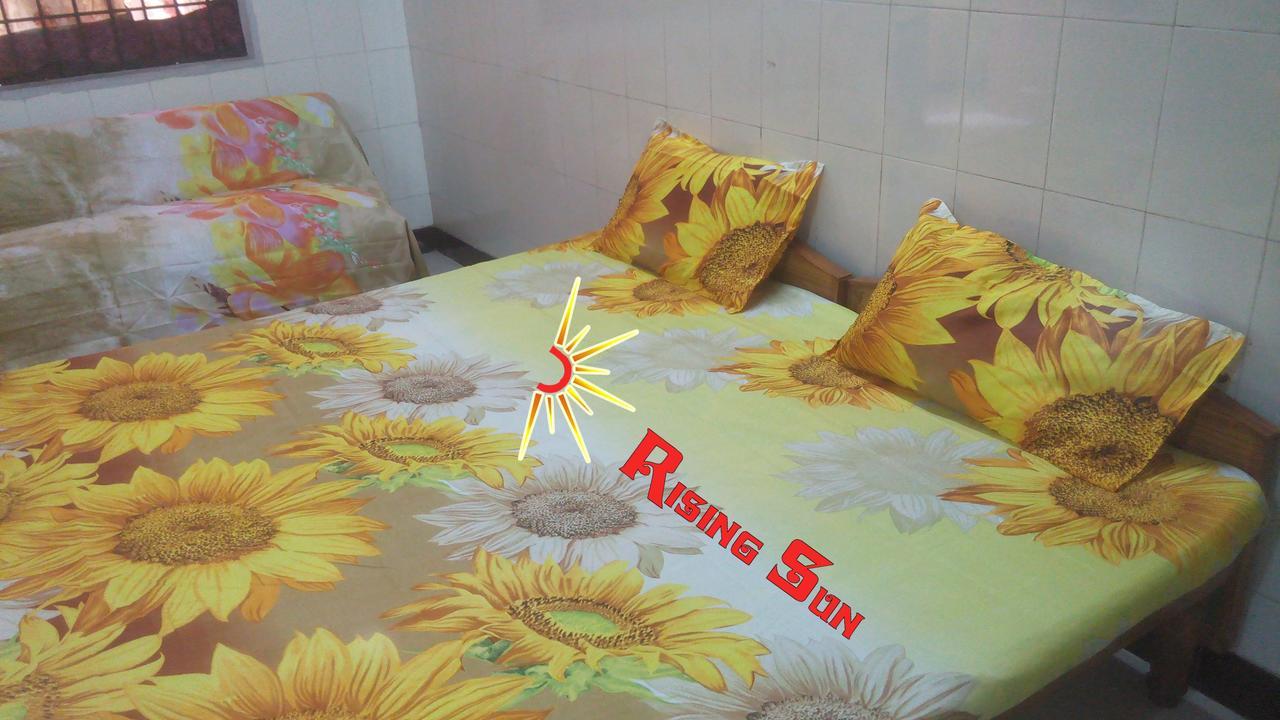 Rising Sun Hotel Madras Buitenkant foto