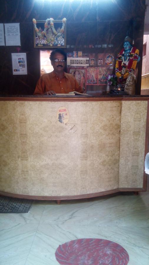 Rising Sun Hotel Madras Buitenkant foto
